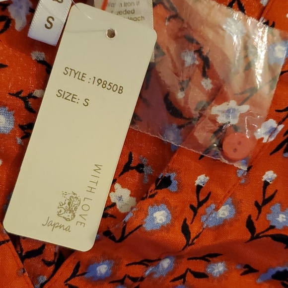 Floral shirt - Picture 4 of 4